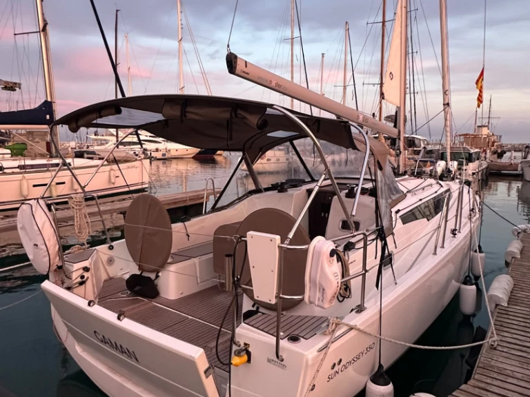 Louez un Jeanneau Sun oddysey 350 à Marina deportiva de Menorca