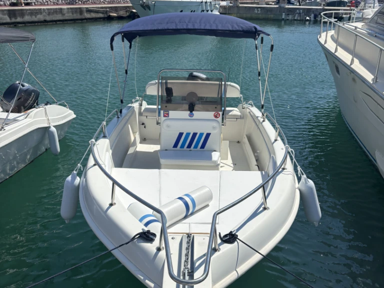 Louer Bateau à moteur avec ou sans skipper Arkos à Sanremo
