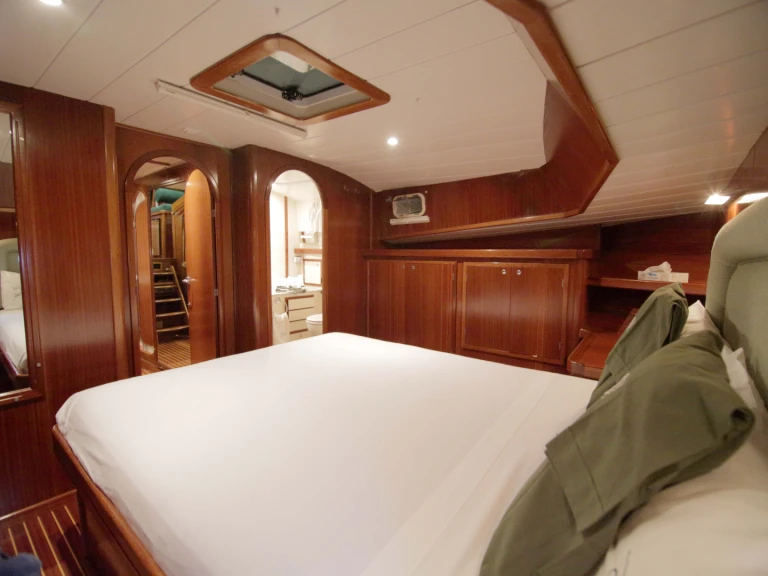 Bateau à moteur à louer à Port Mahon au meilleur prix