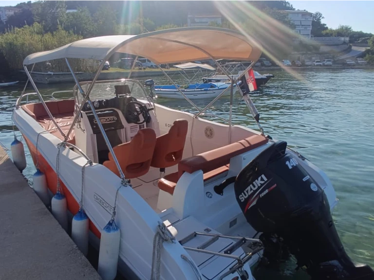Okiboats Barracuda 545 Open a louer à Supetarska Draga