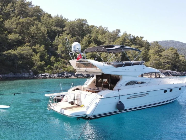 Louer Bateau à moteur avec ou sans skipper Custom Made à Göcek