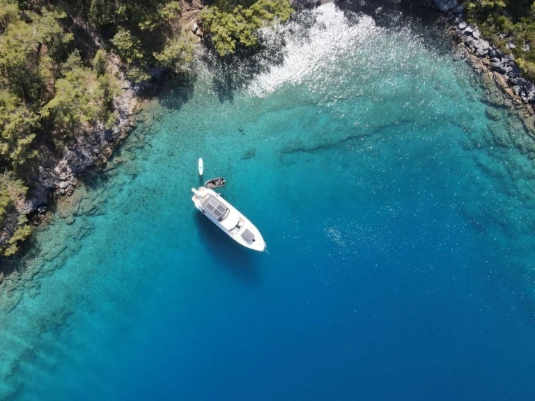 Louer Bateau à moteur avec ou sans skipper Custom Made à Göcek