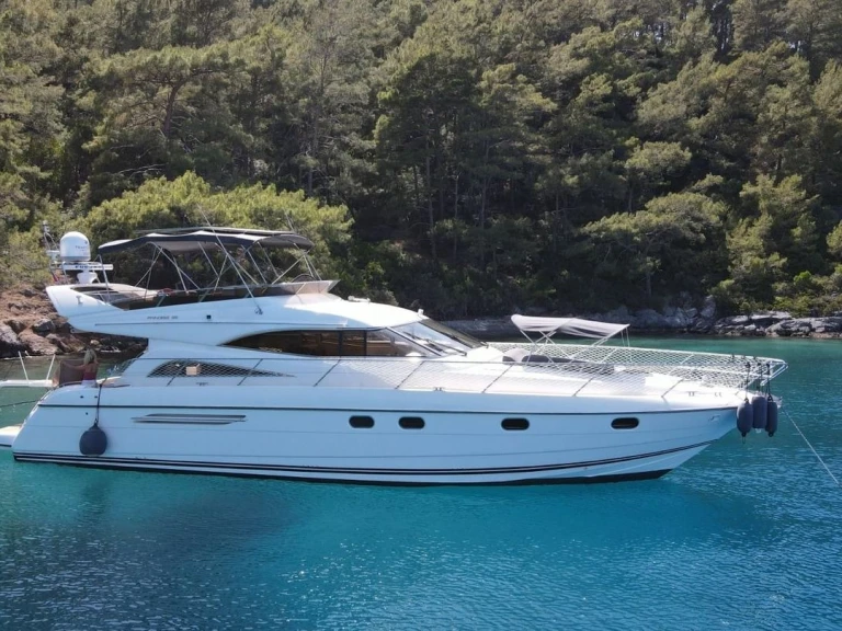 Location Bateau à moteur Custom Made avec permis