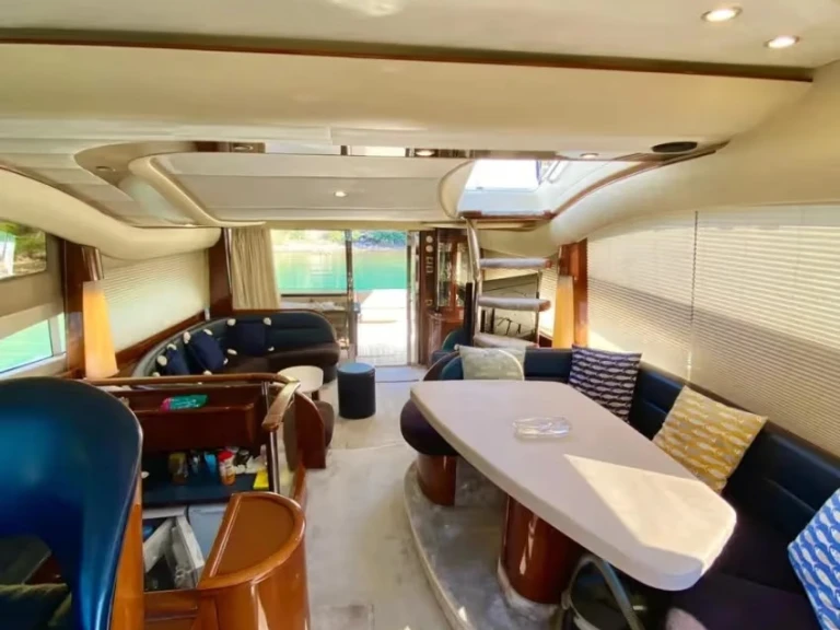 Bateau à moteur à louer à Göcek au meilleur prix