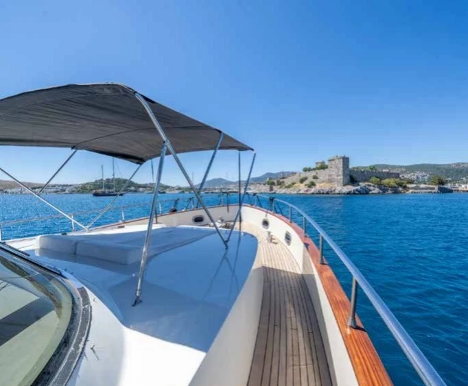 Louer Bateau à moteur avec ou sans skipper Custom Made à Göcek