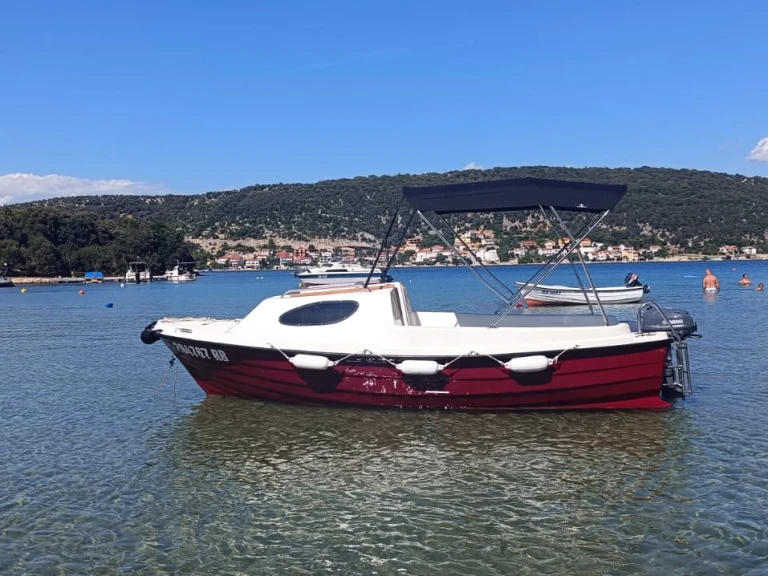 Adria 500 Cabin a louer à Supetarska Draga