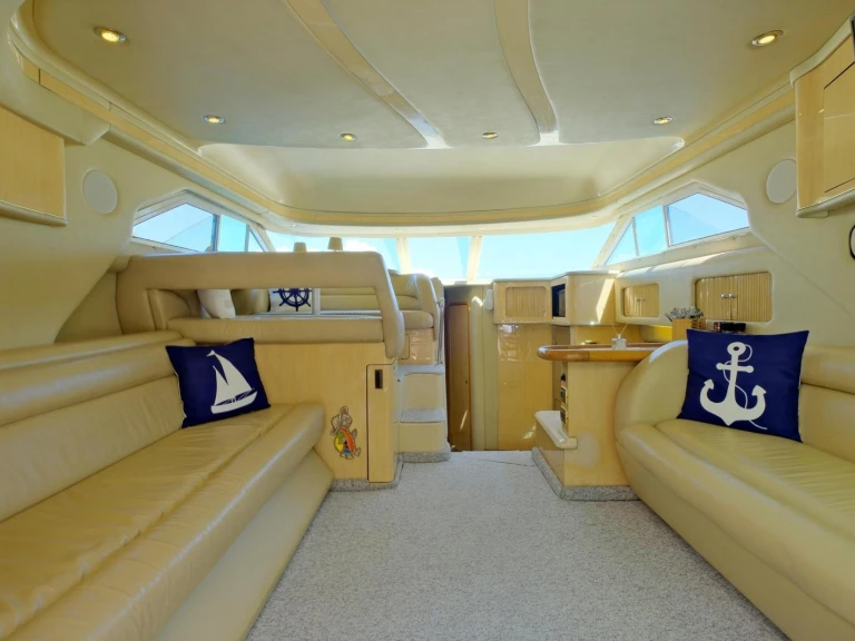 Bateau à moteur à louer à Göcek au meilleur prix
