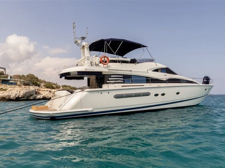 Louer Bateau à moteur avec ou sans skipper Custom Made à Göcek