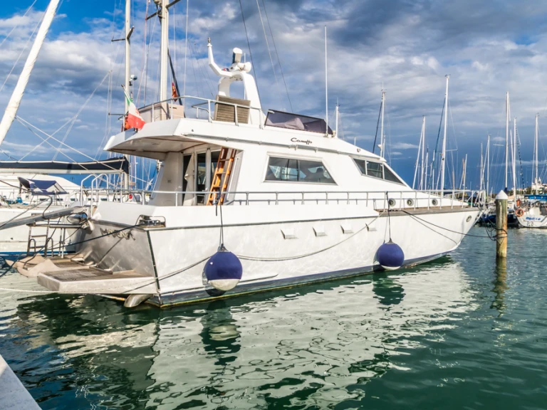 Camuffo C52 a louer à Marina di Pisa