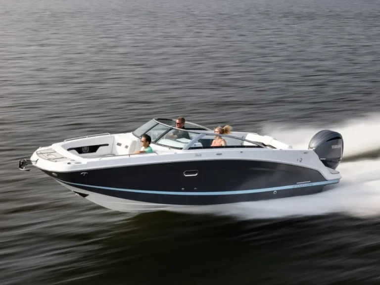 Bateau à moteur à louer à Cogolin au meilleur prix
