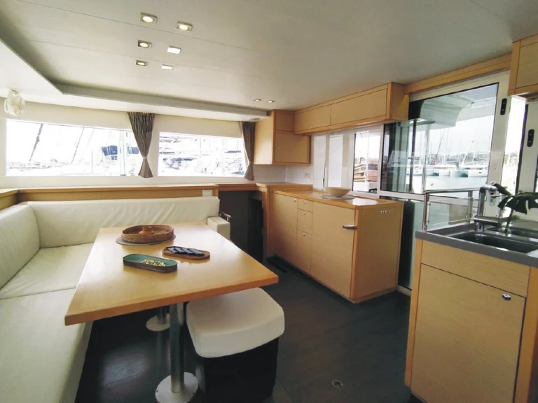 Location bateau Álimos pas cher Lagoon 450 F