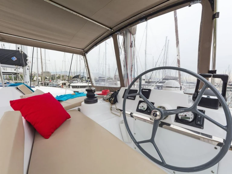 Catamaran à louer à Ávdira au meilleur prix