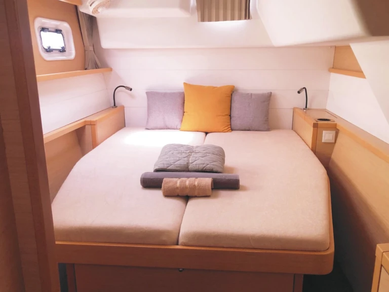 Louer Catamaran avec ou sans skipper Lagoon à Álimos