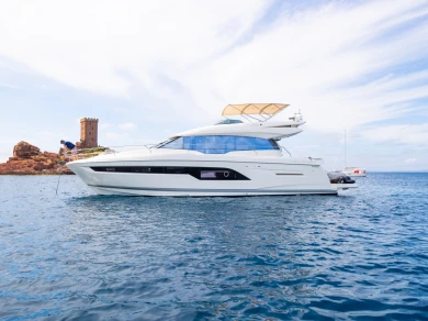 Louez un Prestige 630s à Cannes