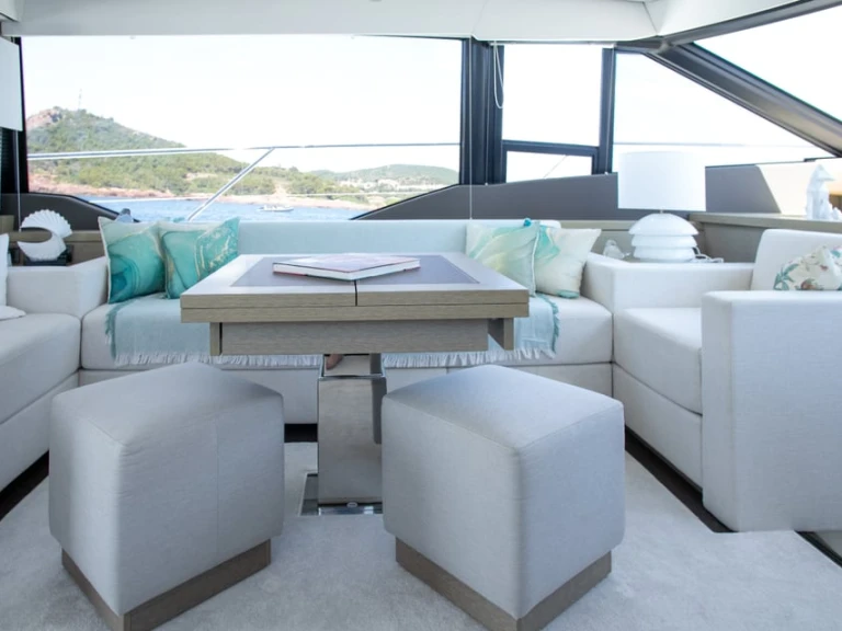 Location Bateau à moteur à Cannes - Prestige 630s