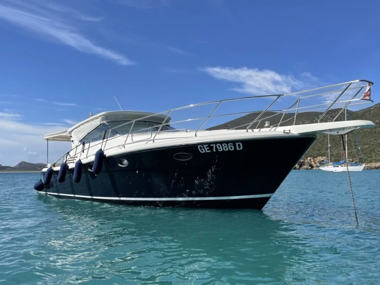 Bateau à moteur à louer à Porto Rotondo au meilleur prix