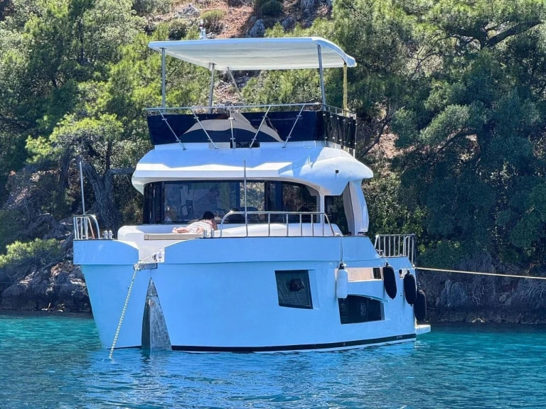 Bateau à moteur à louer à Göcek au meilleur prix