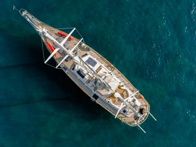 Location bateau Ta Chiao Scorpio 72 à Hyères sur Samboat