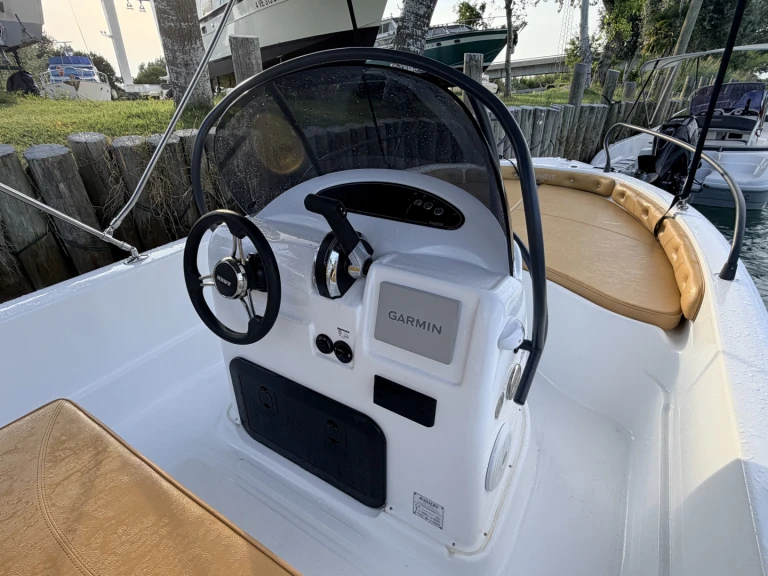 Location bateau Ranieri Shark 19 à Bevazzana sur Samboat