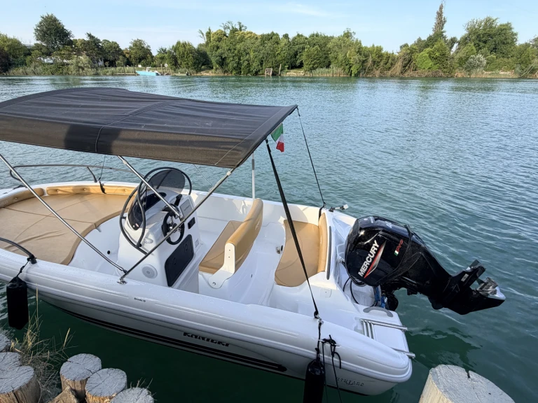Ranieri Shark 19 a louer à Bevazzana