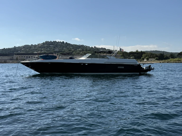 Location bateau Technomarine cobra 62 à Port Grimaud sur Samboat