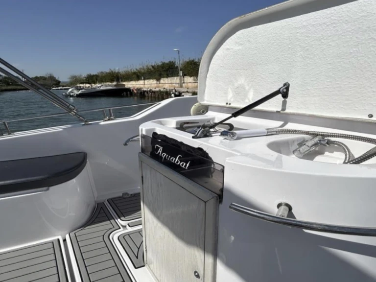 Louer Bateau à moteur avec ou sans skipper Pacific Craft à Gapeau