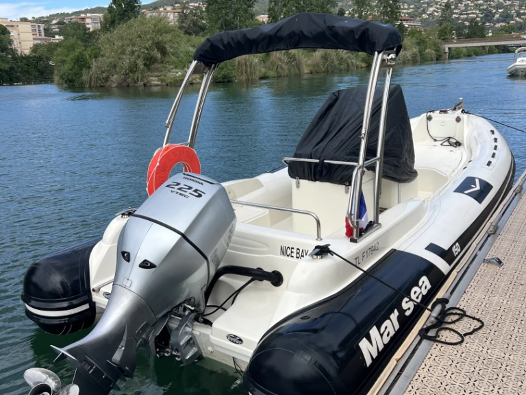 Louer Semi-rigide avec ou sans skipper Marsea à Mandelieu-la-Napoule