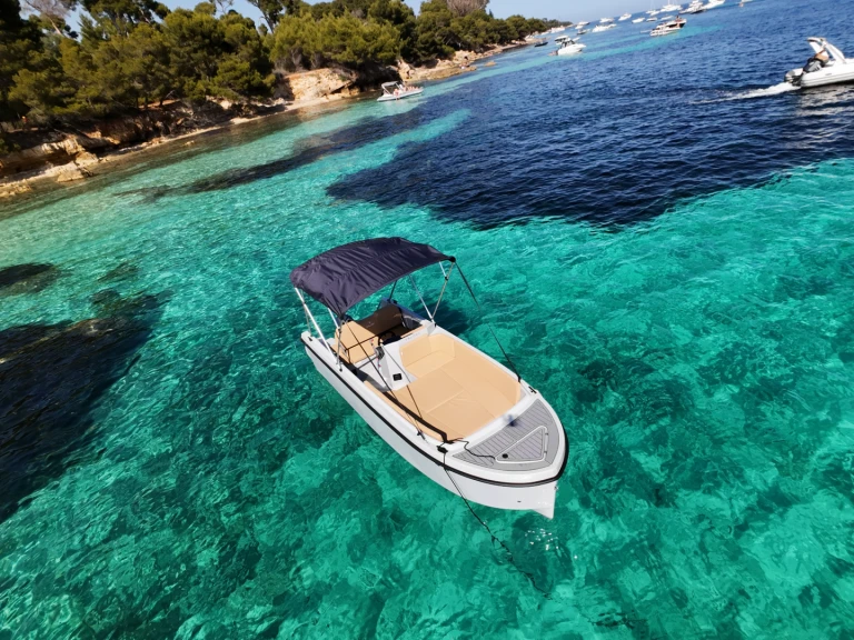 Location bateau Poseidon BlueWater 170 à Mandelieu-la-Napoule sur Samboat