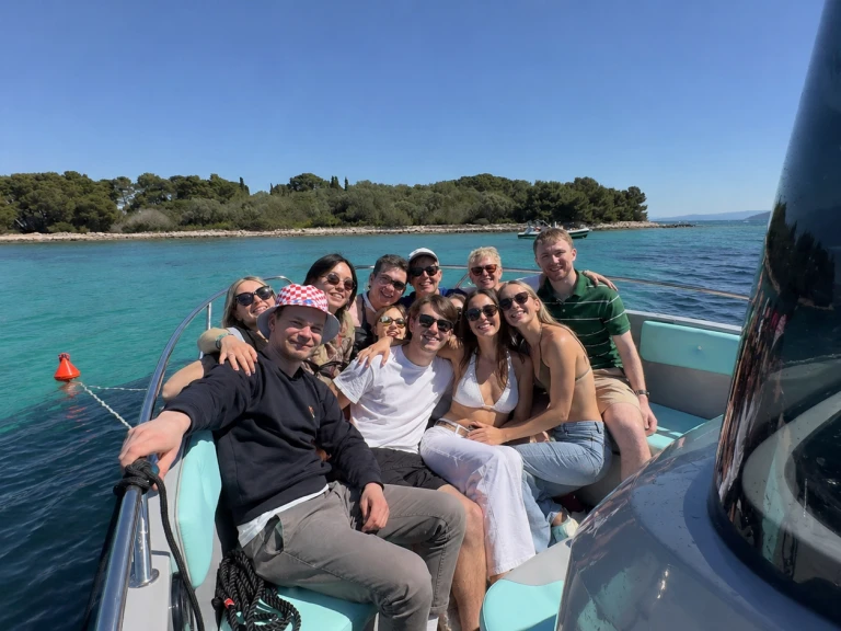 Location bateau Jeanneau Cap Camarat 7.5 CC Style à Split sur Samboat