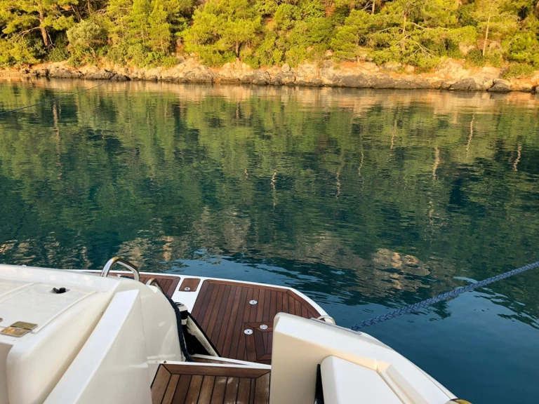 Bateau à moteur à louer à Göcek au meilleur prix
