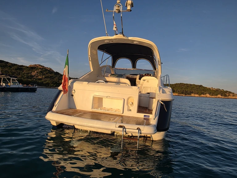 Bateau à moteur à louer à Porto Rotondo au meilleur prix
