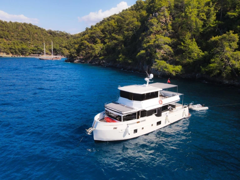 Louer Bateau à moteur avec ou sans skipper Custom Made à Göcek