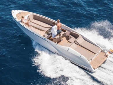 Frauscher 858 fantom Air de alquiler a Port Adriano