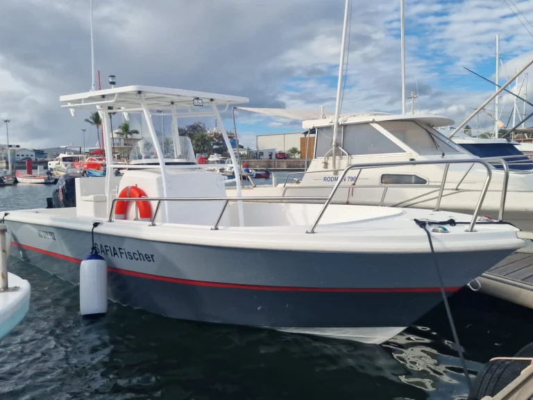 Location Bateau à moteur à Port Réunion Ouest - yaman SG720