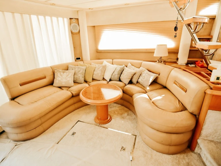 Location Bateau à moteur Custom Made avec permis