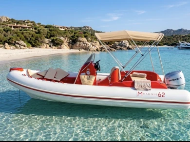 Motorboat to hire Porto Rotondo at the best price