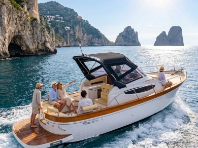 Noleggiare una Gozzo Libeccio 32WA a Sorrento