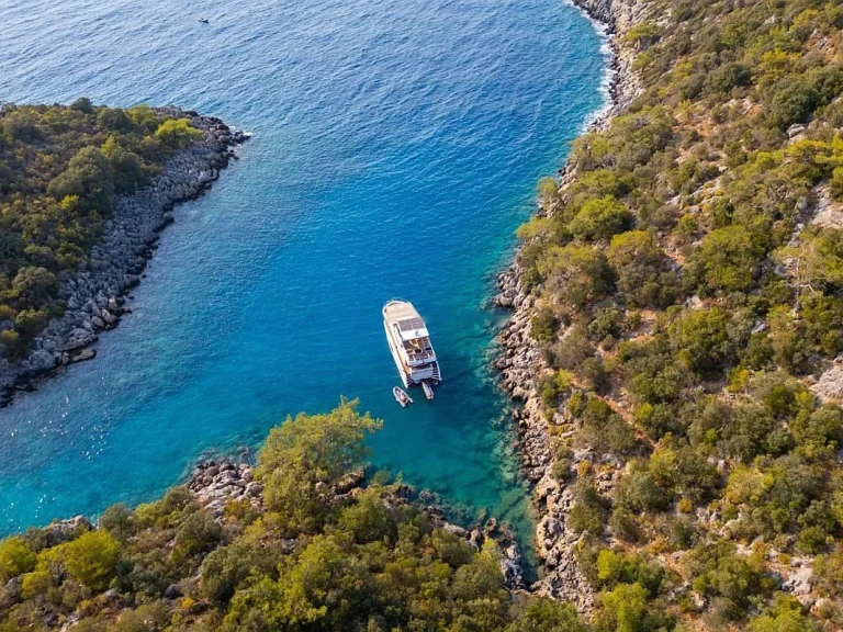 Louer Bateau à moteur avec ou sans skipper Custom Made à Göcek