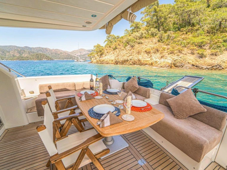 Location bateau Göcek pas cher Custom made