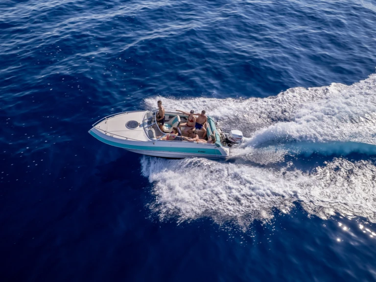 Location Bateau à moteur à France - Four Winns Sundowner 195