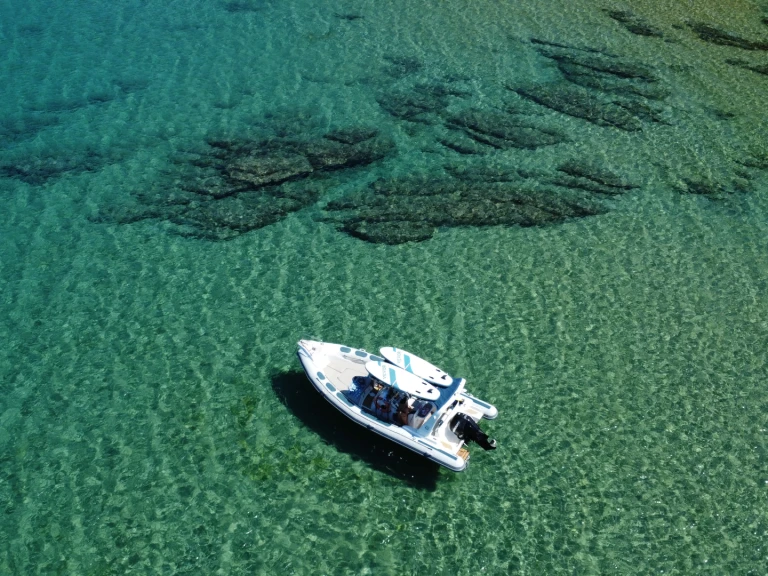 Bateau à moteur à louer à Fornells au meilleur prix