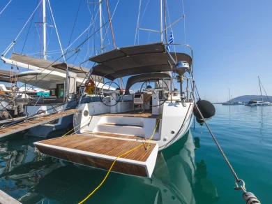 Velero para alquilar Ligia al mejor precio