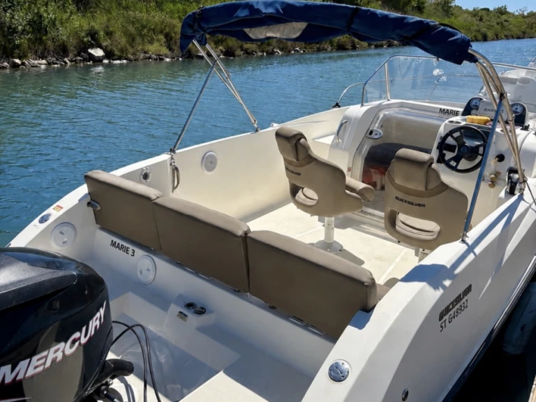Location bateau Quicksilver Activ 675 Sundeck à Carnon-Plage sur Samboat