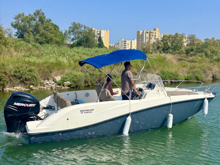 Louez un Quicksilver Activ 675 Sundeck à Carnon-Plage