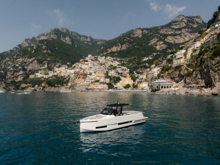 Location Bateau à moteur à Amalfi - De Antonio De Antonio D32 Open
