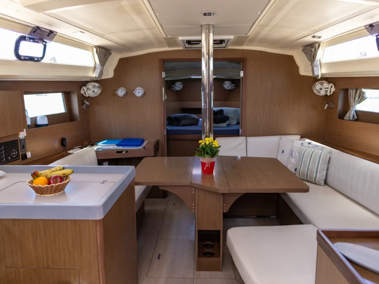 Location bateau Bénéteau Oceanis 41.1 Performance à Port de Pollença sur Samboat