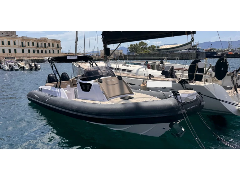 Location Bateau à moteur à Reggio Calabria - Ranieri Ranieri Cayman 28.0 Executive