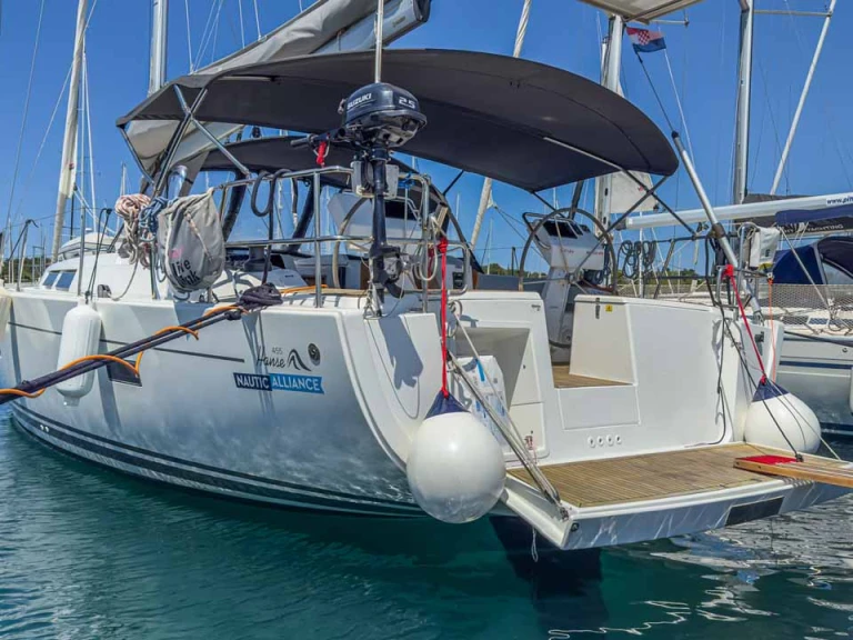 Location bateau Pula pas cher Hanse 455