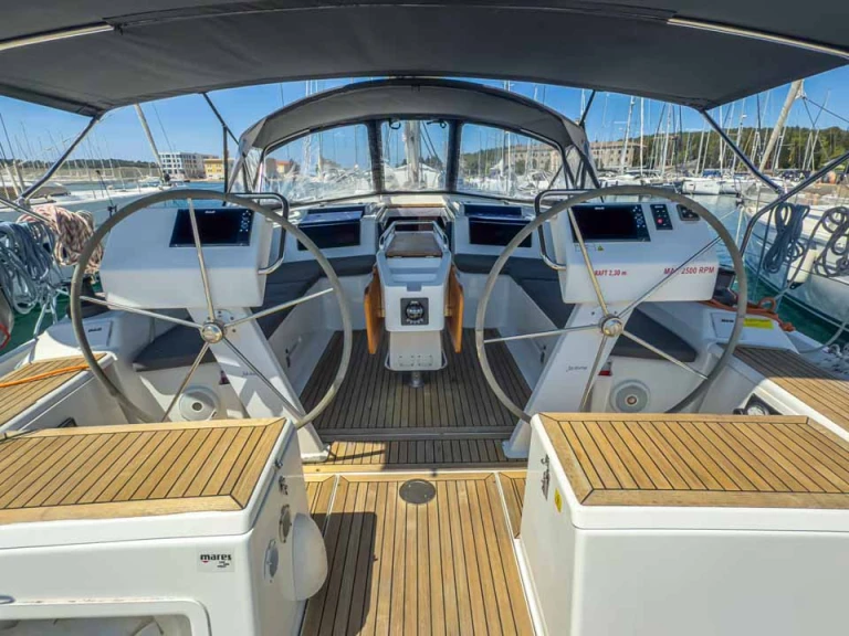 Location bateau Hanse Hanse 455 à Pula sur Samboat