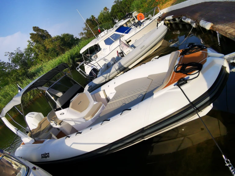 Location bateau Mandelieu-la-Napoule pas cher Salpa Soleil 26